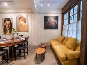 P789 ให้เช่า ตึกแถว 3 ชั้น ถนนนางลิ้นจี่ ตรงข้ามคอนโด The Lofts เย็นอากาศ ใกล้ Tops นางลิ้นจี่ เฟอร์นิเจอร์ตกแต่งสวยพร้อมอยู่ ภาพที่ 3