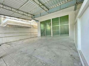 ให้เช่าทาวน์เฮ้าส์ 3 ชั้น 3 นอน  รัชดา MRT ห้วยขวาง 1กม. ประชาราษฏร์บำเพ็ญ ประชาอุทิศ  3 น้ำ  29 ตร.วา.349 ตร.ม.รร.นานาชาติเกศินี 1 กม. ภาพที่ 2