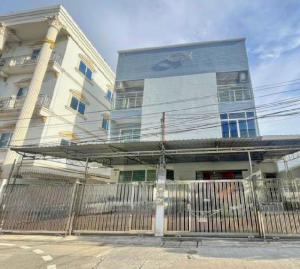 รัชดา MRT ห้วยขวาง 1กม. ประชาราษฏร์บำเพ็ญ ประชาอุทิศ  ให้เช่าทาวน์เฮ้าส์ 3 ชั้น 3 นอน 3 น้ำ  28 ตร.วา.340 ตร.ม.รร.นานาชาติเกศินี 1 กม.