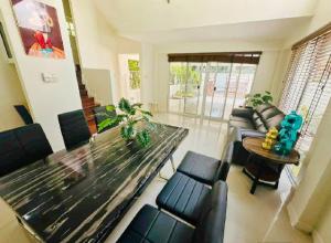 MRTสุขุมวิท 900ม.ใหม่ หรูหรา 5นอน ย่านคนญี่ปุ่น BTSพร้อมพงษ์ 900ม. คฤหาสน์แนวตั้งสุดหรู 4 ชั้น  405ตร.ม. 35ตร.วา.5น้ำ  ภาพที่ 2