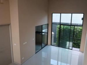 H636165 ให้เช่าทาวน์โฮมอาร์เด้น 3 ห้องนอน 4 ห้องน้ำ พัฒนาการ ซอย 20 ภาพที่ 2