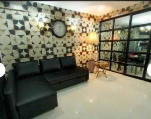 N700  ให้เช่าทาวน์โฮม 2 ชั้น ลาดพร้าว 130 หมู่บ้านเทพรินทร์ มี 2 ห้องนอน 2 ห้องน้ำ ภาพที่ 4