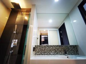 Rhythm Sukhumvit 44 comfortable private quiet 11th floor BTS Phra Khanong ภาพที่ 6