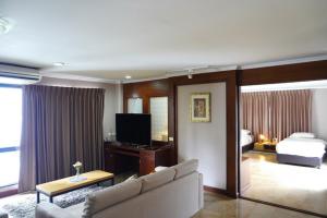 เช่า คอนโด 4 ห้องนอน ยังเพลส ซอยประสานมิตร (สุขุมวิท 23)- Young Place Condo Sukhumvit 23 ภาพที่ 2