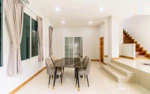 บ้านเดี่ยว2ชั้นครึ่ง ให้เช่า 122ตรว. ถ.วัชรพล-พหลโยธิน ใกล้รร.รัตนโกสินทร์สมโภช ภาพที่ 4