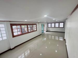 ให้เช่าบ้านเดี่ยว 2 ชั้น 90 ตรว. 5 นอน ซอยพัฒนาการ 53 หมู่บ้านเมืองทอง 2 โครงการ3 ใกล้โรงพยาบาลวิภาราม พร้อมเข้าอยู่ ภาพที่ 4