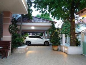 ให้เช่าบ้านเดี่ยว 2 ชั้น ย่านซอยลาดพร้าว64 หมู่บ้านอุ่นรัก หลังมุม  ภาพที่ 2