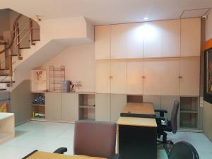 ให้เช่า Home Office 3 ชั้น 250 ตรม. ซอยรัชดา 19 วิภาวดีรังสิต 16 ใกล้ MRT รัชดาภิเษก 450 เมตร  ภาพที่ 2
