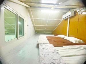 APL สุวรรณภูมิ 2.2 กม ม.พระจอมเกล้าลาดกระบัง 4กม.หลวงแพ่ง 182 ตร.วา. ให้เช่า Pool Villa บ้าน 6 แอร์ 4 นอน  เฟอร์ เครื่องใช้ไฟฟ้าครบ4 น้ำ ภาพที่ 7