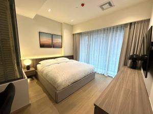 ให้เช่า คอนโด The Strand Thonglor  ชั้น 10 ขนาด 53 ตร.ม. เฟอร์นิเจอร์แต่งสวย ใกล้ BTS ทองหล่อ