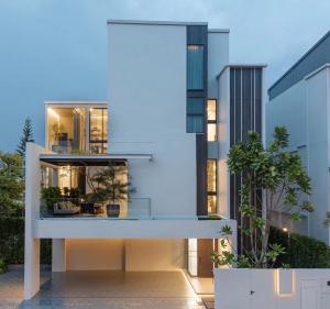 ให้เช่าบ้านใหม่86วา 3ชั้น 4นอน5น้ำ เเอร์ เฟอร์ ครบถนนกรุงเทพกรีฑาติดนานาชาติเวลลิงตันเดินได้ ภาพที่ 6