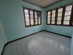 ให้เช่าบ้านเดี่ยว2ชั้น150ตร.ว300ตร.ม8นอน4น้ำแอร์5เครื่องตกแต่งทาสีใหม่ทั้งหลังให้เช่า50000บาท/เดือนใกล้MRTสุทธิสาร10นาทีถ.สุทธิสารวินิจฉัย ภาพที่ 5
