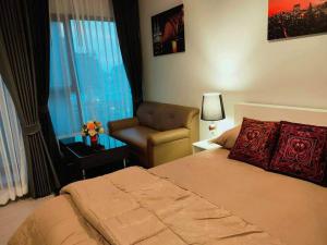 BZ0500 ให้เช่า   LIFE Asoke - Rama 9 20,000บาท ห้องสวย แต่งครบ พร้อมอยู่ วิวดี 