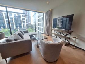 ให้เช่าห้องชุด The Reserve 61 Hideaway 158ตรม 3ห้องนอน 3ห้องน้ำ วิวสระว่ายน้ำ เฟอร์นิเจอร์ครบ พร้อมเข้าอยู่ - ghd000595R ภาพที่ 4