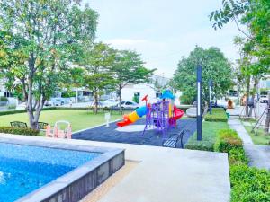 พร้อมเฟอร์ เครื่องใช้ไฟฟ้า ตลาดประชาอุทิศ 90 800ม.ให้เช่าทาวน์โฮม 2 ชั้น ติดถนน 2 นอน รร.สารสาสน์ประชาอุทิศ 500 ม. ภาพที่ 3