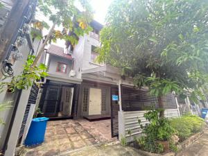ให้เช่าบ้านย่านสี่แยกบางนาบ้านลัดดาวถ.สรรพาวุธ3ชั้น30ตร.ว3นอน3น้ำแอร์เฟอร์ครบใกล้BTSบางนา1กมเช่า25,000บาท/เดือน ถ.สรรพาวุธ