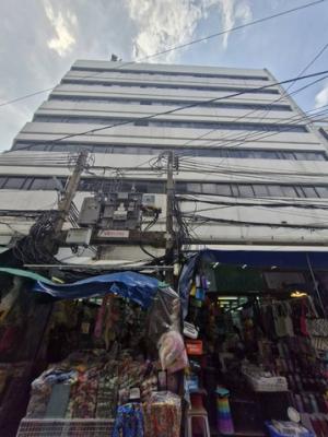 ให้เช่าพื้นที่อาคารสำนักงาน  ในย่านตลาด สำเพ็ง เยาวราช ทำเลค้าขาย   7ชั้น พร้อมลิฟท์ มีดาดฟ้า 