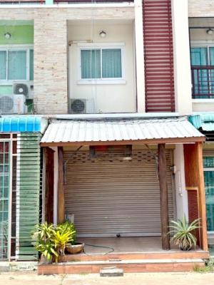 ติดถนน ใจกลางเมือง 2 นอน 3 น้ำ  27 ตร.วา.324 ตร.ม.ม.ราชภัฎศรีสะเกษ 1.6 กม. ทำเลดี เหมาะกับทำโฮมออฟฟิศ ทำธุรกิจ ค้าขาย