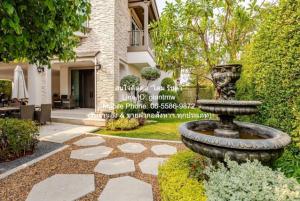 บ้าน บ้านเดี่ยว หมู่บ้านนันทวัน รามอินทรา-พหลโยธิน ขนาดเท่ากับ 108 ตร.ว. 4 ห้องนอน ไม่ไกลจาก ตลาดถนอมมิตร ~ 3.5 km. เข้าอยู่ได้ทันที เป็นบ้านหลังใหญ่หรูที่มีราคาดี อยู่ในทำเลที่ดี เหมาะสำหรับนักลงทุน หรือครอบครัวใหญ่ที่ต้องการเนื้อที่มาก และที่อยู่ใน ภาพที่ 4