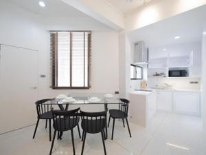 อาคาร Hostel Airbnb 3.5ชั้น 5คูหา BTSราชปรารภ 900ม. ตลาดประตูน้ำ 800 ม  20นอน 20น้ำ 81ตร.วา. 981 ตร.ม. ซ.เพชรบุรี 12-17 พญาไท 5-8จอดรถ ภาพที่ 8
