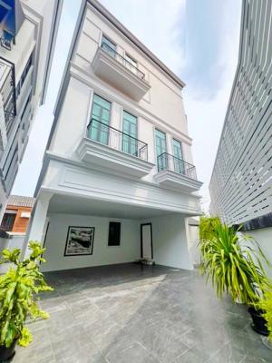 Pool Villa สุขุมวิท 63-69  ให้เช่าคฤหาสน์หรู 3ชั้น 62ตร.วา.412ตร.ม.BTS พระโขนง 400 ม. พร้อมเฟอร์ แอร์  ซ.สุขุมวิท 65-69 5 นอน 7 น้ำ  