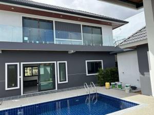 For Rent : Thalang, Private Pool Villa near Robinson Thalang, 3 Bedrooms 3 Bathrooms ภาพที่ 2