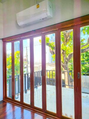 MRT สุทธิสาร 600 ม. บ้านทรงไทย 240 ตร.ม.รับจดบริษัทได้ ให้เช่าบ้านเดี่ยว 2 ชั้น 60 ตร.วา. ทำเป็น Airbnb ร.นานาชาติเดอะรีเจ้นท์ 3.8 กม.3 นอน  ภาพที่ 5