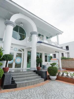 ให้เช่าและขายบ้านเดี่ยว2ชั้น  ถนนพระราม 9 ซอย 39 พร้อมสระว่ายน้ำ 510 ตรว. ใกล้เดอะไนน์ พระราม 9 ใกล้ทางด่วน ภาพที่ 2
