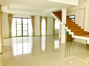 สนามกอล์ฟวินด์เซอร์ปาร์ค500ม.ไม่เคยอยู่ ให้เช่าคฤหาสน์ 2ชั้น 405 ตร.ม.105 ตร.วา.  3-4นอน MRT สุวินทวงศ์ 7.7กม.  3น้ำ ตลาดยิ่งเจริญทรัพย์  ภาพที่ 2