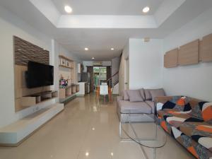 ให้เช่าทาวน์โฮม 3 ชั้น ม.บ้านกลางเมือง เดอะปารีส พระราม 9-รามคำแหง พร้อมเฟอร์นิเจอร์ ภาพที่ 3