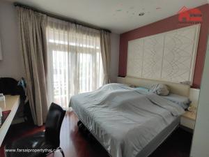 ให้เช่าบ้านคฤหาสน์ 2ชั้น สระว่ายน้ำ เนื้อที่ 200ตร.ว  5ห้องนอน 5ห้องน้ำ เฟอร์นิเจอร์ครบ ถนนเลียบทางด่วน ลาดพร้าว ราคาเช่า 250,000 บ/ด ภาพที่ 4