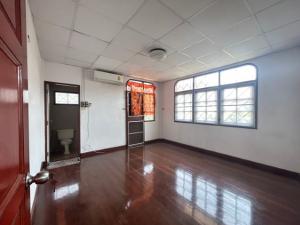ให้เช่าบ้านเดี่ยว2ชั้น90ตร.วมีสนามหญ้า300ตร.ม3นอน1ทำงาน1แม่บ้าน1ห้องเก็บของ แอร์ 4 เครื่อง เฟอน์บางส่วน เช่า 30,000 บาท/เดือน ซอยปุณณวิถี47 ภาพที่ 6