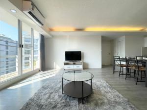 The Waterford Sukhumvit 50 safe comfortable convenient 2nd floor BTS On Nut ภาพที่ 2