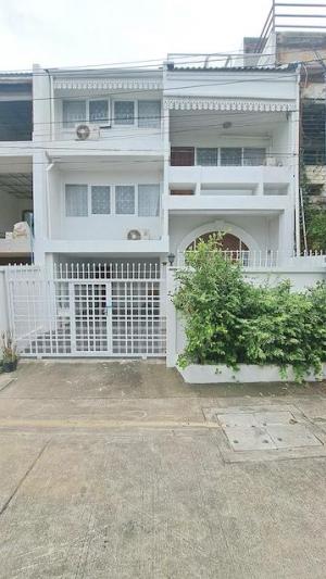 HR 6090 ให้เช่าทาวน์โฮม เอกมัย 22 ทำเลดีใจกลางเมือง ใกล้ทองหล่อ เหมาะพักอาศัย โฮมออฟฟิศ