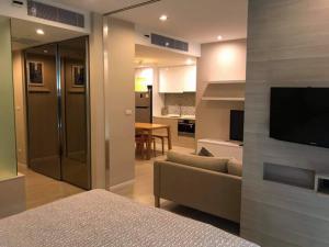 เช่า RR119 The Room Sukhumvit 21 ห้องสวย เฟอร์นิเจอร์ครบครัน ภาพที่ 2