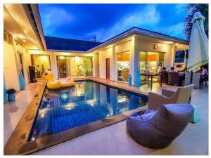 #PR005 For Rent :  Chalong Luxury Pool Villa 4 bed room 5 bath room 