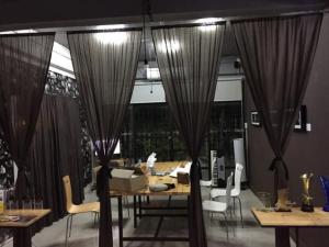 ให้เช่าบ้านเดี่ยว2ชั้น ถนนลาดพร้าว62 แอร์เฟอร์นิเจอร์ครบ มี4ห้องนอน3ห้องน้ำ ราคาเช่าเดือนละ50,000บาท [จดทะเบียนบริษัทได้] ภาพที่ 2